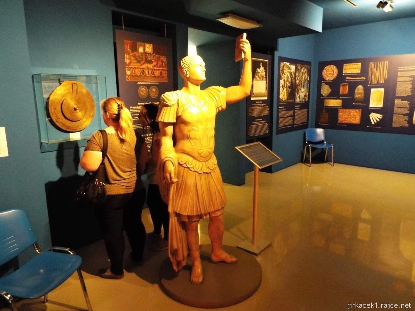 Šternberk - Expozice času 16 - Čas a kalendáře - Julius Ceasar