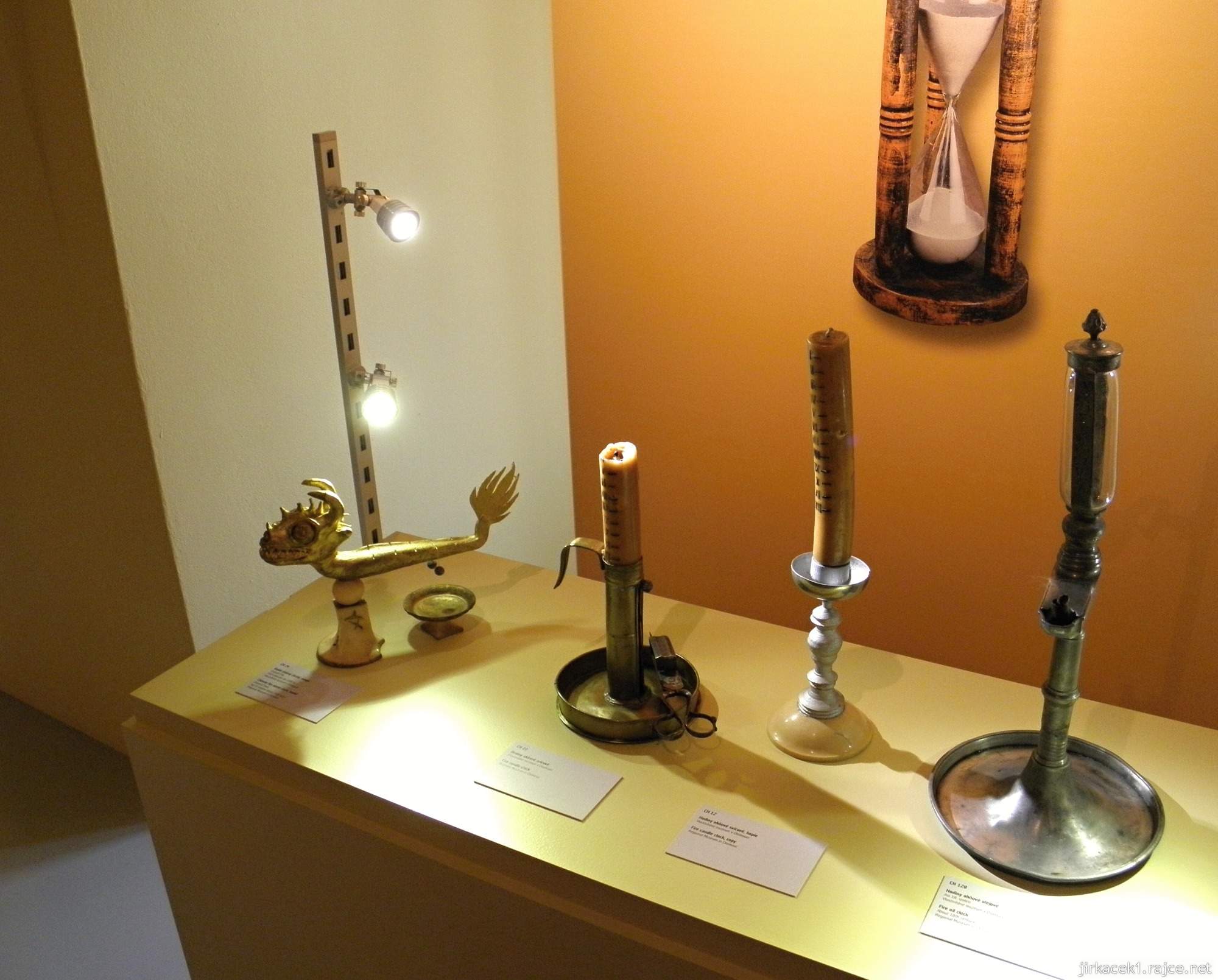 Šternberk - Expozice času 21 - Nejstarší hodiny