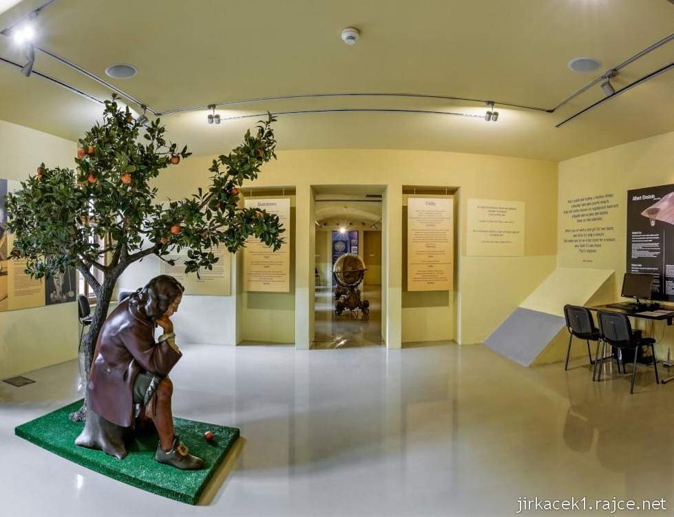 Šternberk - Expozice času 27 - sál myslitelů