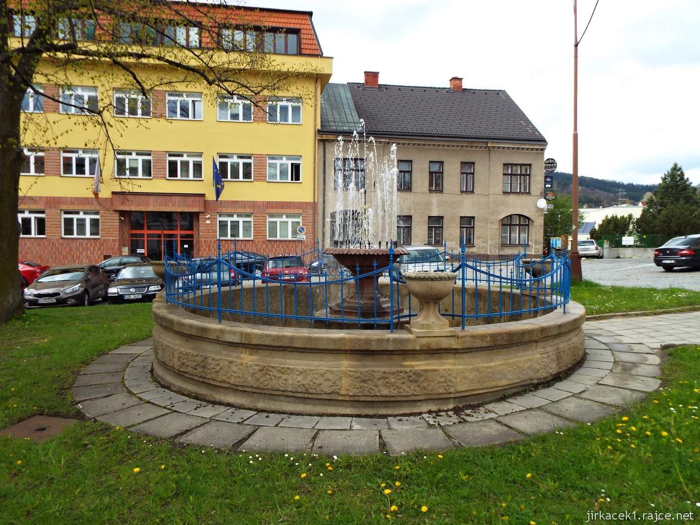 Vsetín - Horní náměstí - barokní kašna
