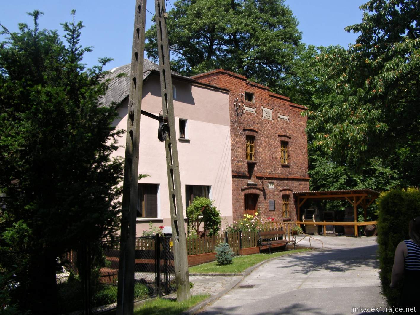 Tworków - Pawlikův mlýn (Zabytkowy mlyn w Tworkowie) - mlýn a obytný dům mlynáře