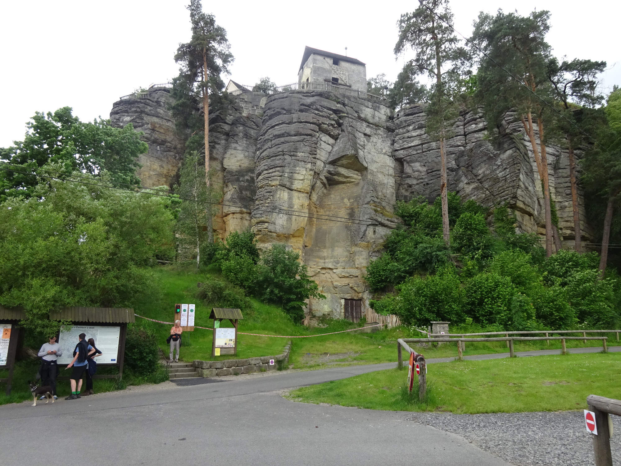 img35.rajce.idnes.cz/d3501/16/16796/16796940_1f139c3d44b0bff86e5889a9d8bd427d/images/DSC08980.jpg