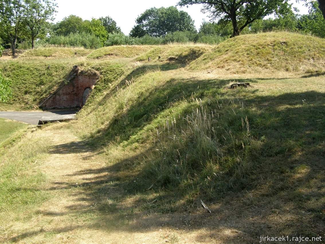 Fort Křelov 09 - zemní valy