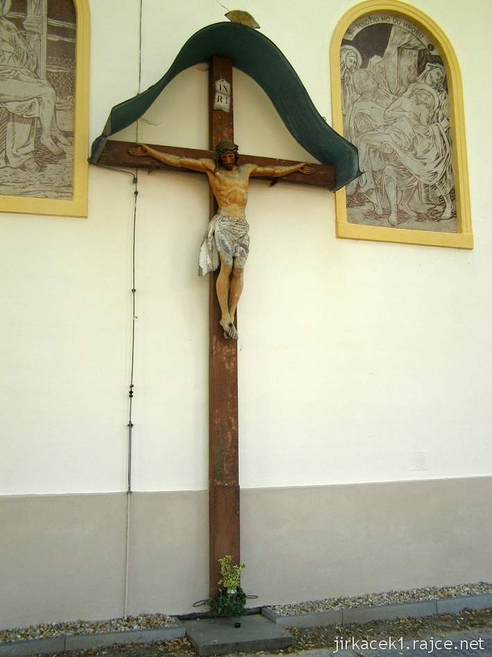 Červenka - Kostel sv. Alfonse - kříž
