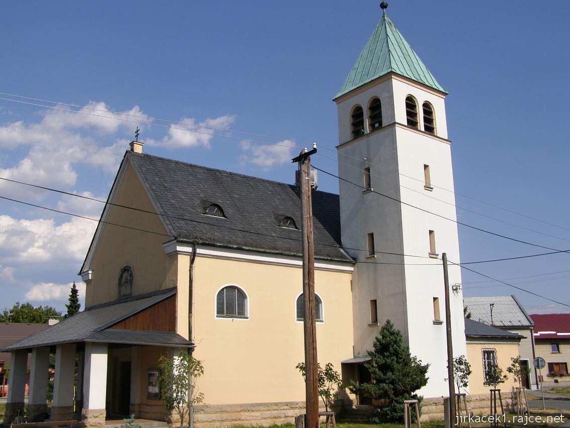 Rozvadovice - kostel Nejsvětější Trojice
