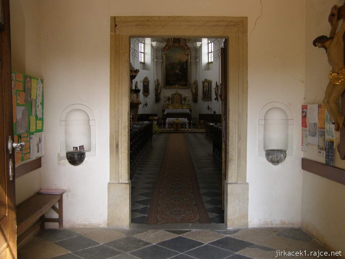 Náklo - Kostel sv. Jiří - interiér