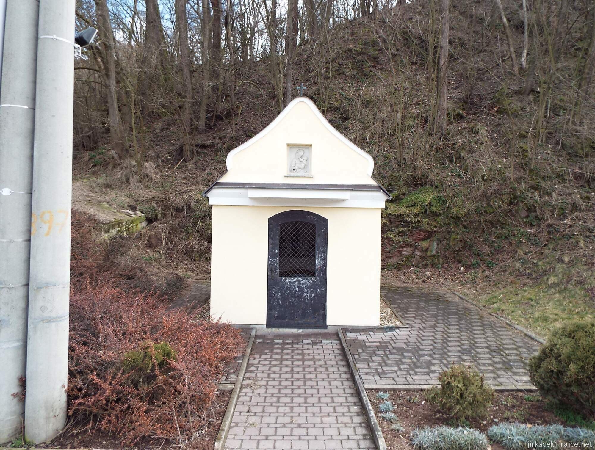 19 - Letovice - kaplička pod vodojemem 02