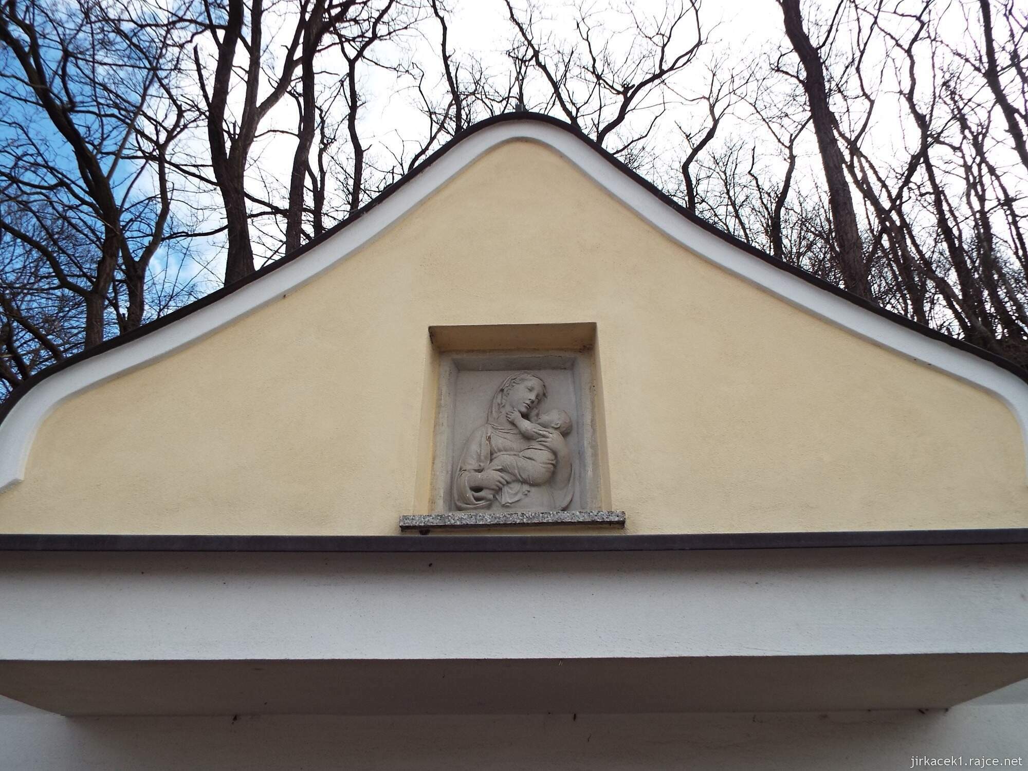 19 - Letovice - kaplička pod vodojemem 05