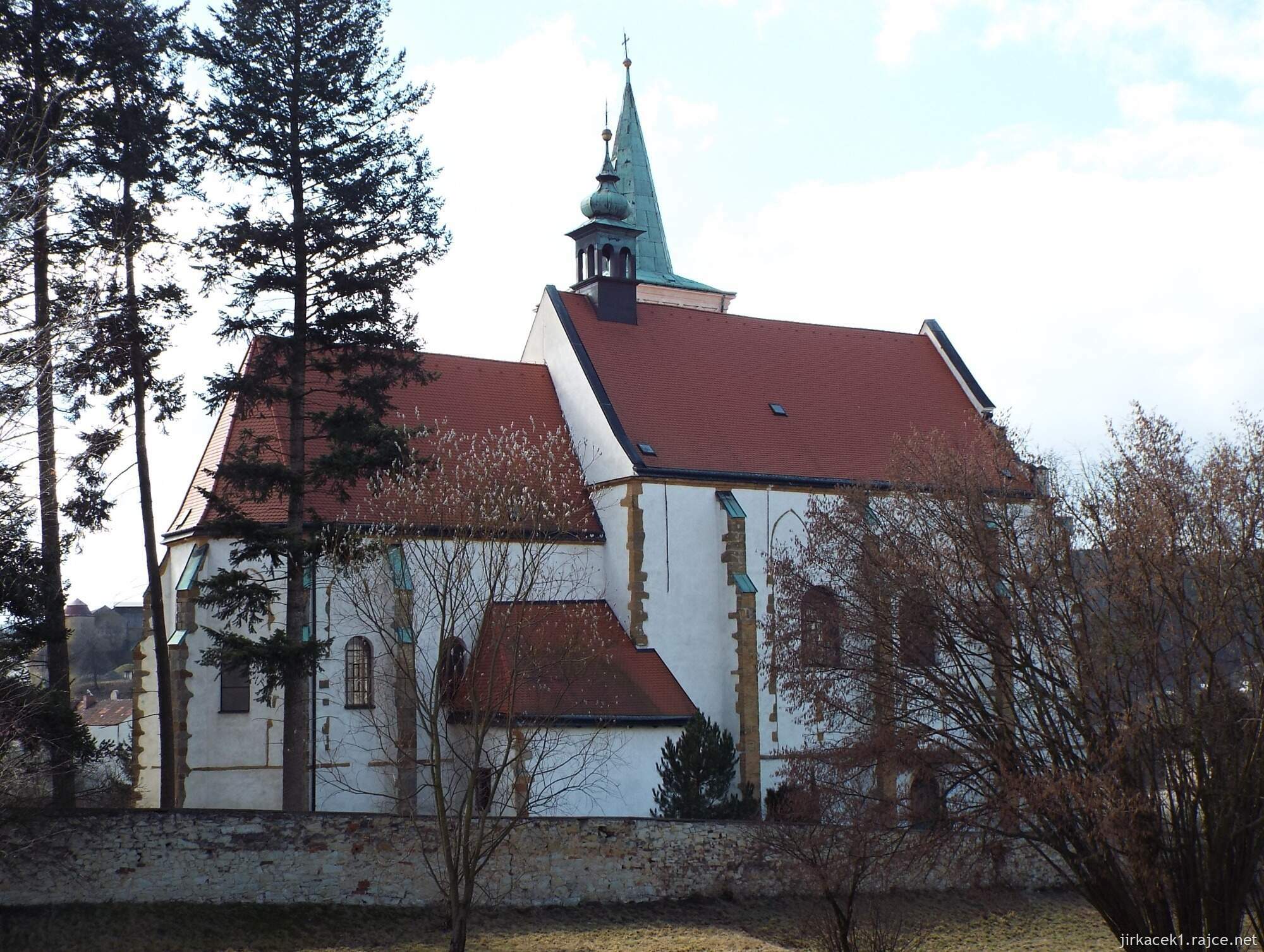 17 - Letovice - Kostel sv. Prokopa 02 - boční pohled