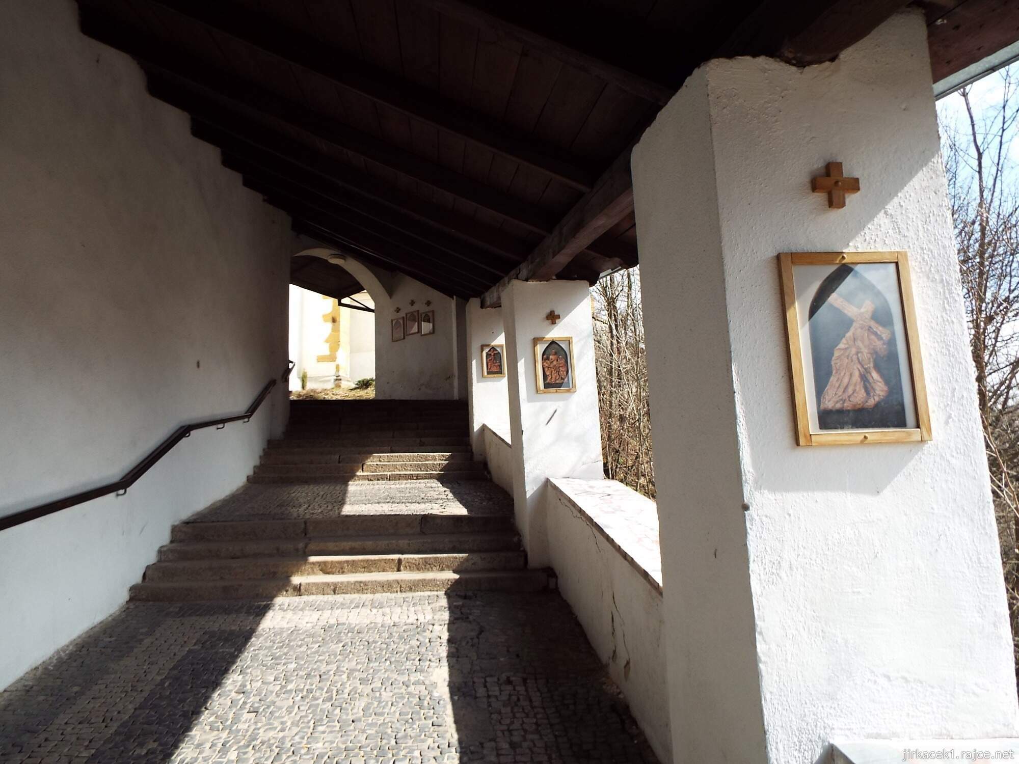 17 - Letovice - Kostel sv. Prokopa 11 - křížová cesta a schodiště z města ke kostelu