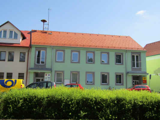 budova obecního úřadu - obec má 900 obyvatel i s částí Kozlov